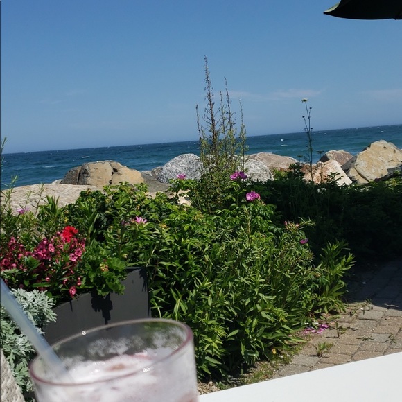 Meet your Posher, Alexis - Picture 1 of 1